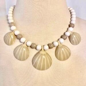 Vintage 1970s‎ Shell Necklace